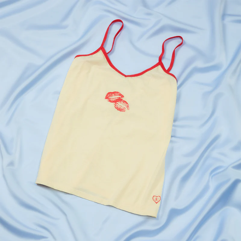 Sabrina Carpenter Kiss Mark Tank Tank-Top 374096